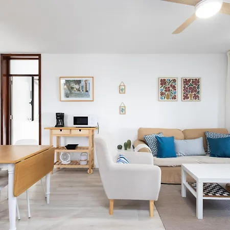 Апартаменты Amazing 2 Bedrooms By The Sea, *