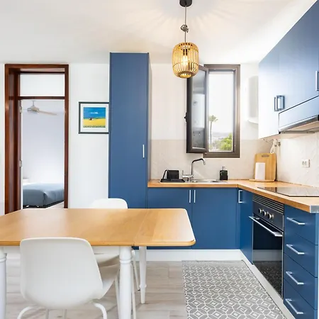 Amazing 2 Bedrooms By The Sea, Адехе