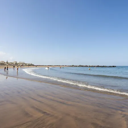 Amazing 2 Bedrooms By The Sea, Адехе
