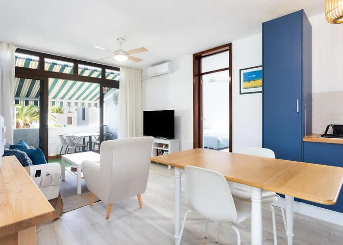 Amazing 2 Bedrooms By The Sea, Адехе