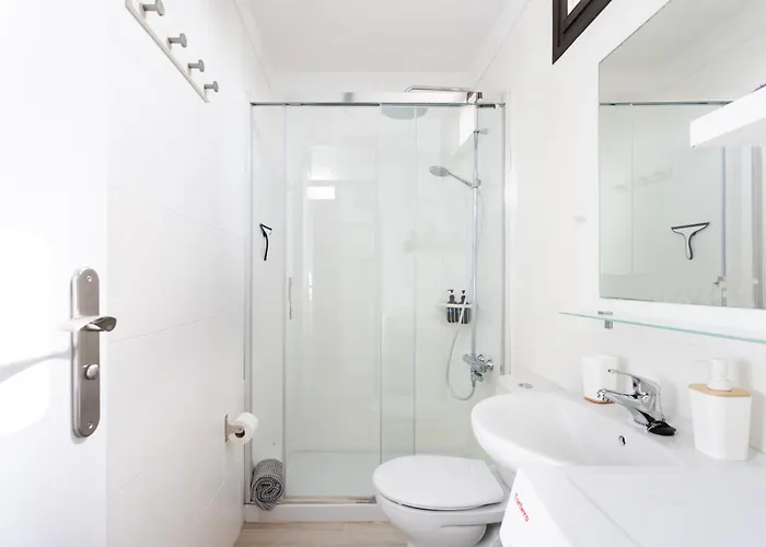 Апартаменты Amazing 2 Bedrooms By The Sea, *