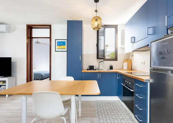 Amazing 2 Bedrooms By The Sea, Адехе