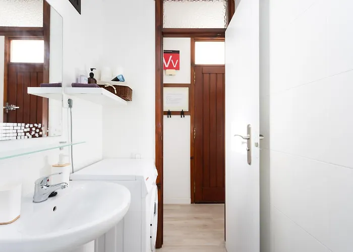 Amazing 2 Bedrooms By The Sea, Апартаменты *