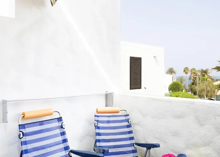 Amazing 2 Bedrooms By The Sea,