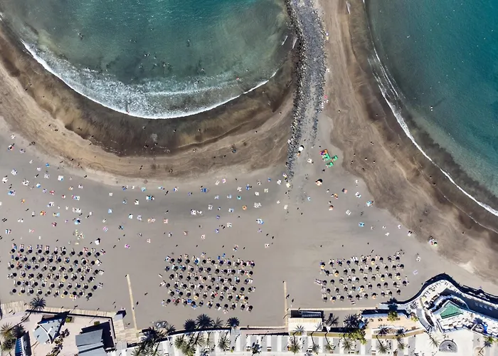 Апартаменты Amazing 2 Bedrooms By The Sea, *